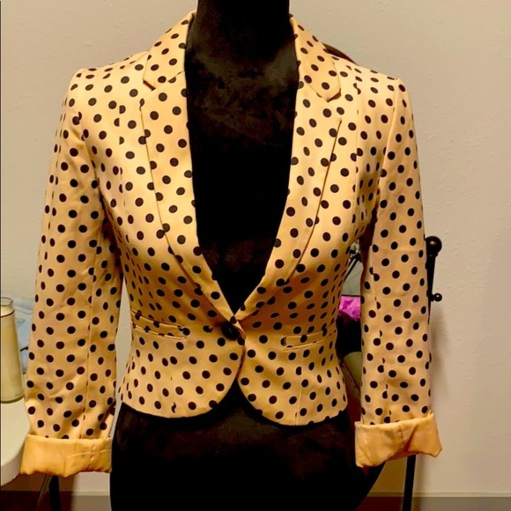 Divided by HM cream/polkodot blazer